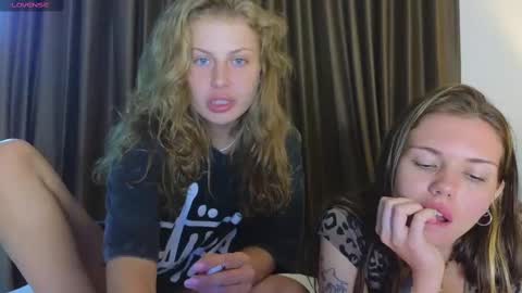 Snapshot of baby_leen chatting on 03-03-25, 01:53 Sharleen online show from 03-03-25, 01:53