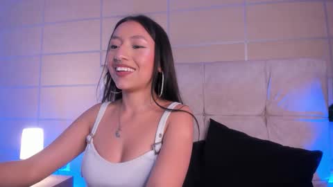 Snapshot of baby_moo chatting on 10-14-25, 04:13 Moon online show from 10-14-25, 04:13