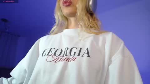 Snapshot of baby_nyx1 chatting on 12-19-25, 03:13 NYX online show from 12-19-25, 03:13