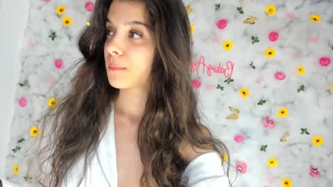 Snapshot of babyaylin chatting on 02-26-25, 07:42 Aylin online show from 02-26-25, 07:42