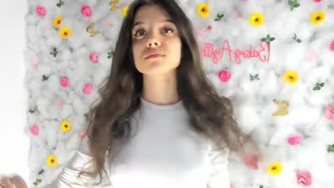 Snapshot of babyaylin chatting on 03-03-25, 03:20 Aylin online show from 03-03-25, 03:20