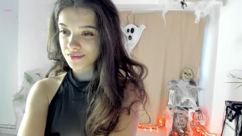 Snapshot of babyaylin chatting on 10-25-25, 05:37 Aylin online show from 10-25-25, 05:37