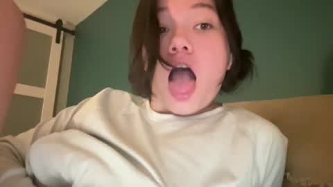 ava online show from 02-12-26, 12:00