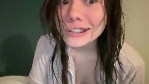 ava online show from 04-15-26, 04:30