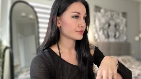 Snapshot of babycoffee chatting on 10-14-25, 10:05 Baby Coffee online show from 10-14-25, 10:05