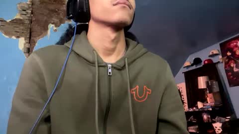 Snapshot of babyd0103 chatting on 12-20-24, 01:25 babyD online show from 12-20-24, 01:25