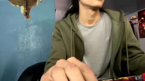 Snapshot of babyd0103 chatting on 12-21-24, 02:58 babyD online show from 12-21-24, 02:58