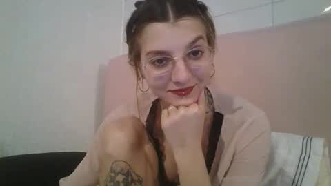 babydemon6 online show from 09-30-25, 12:15