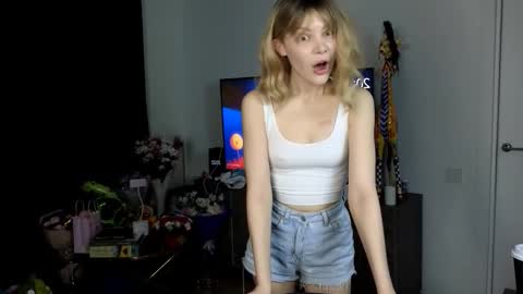 hiii honey im Diana 3 online show from 11-09-25, 05:22