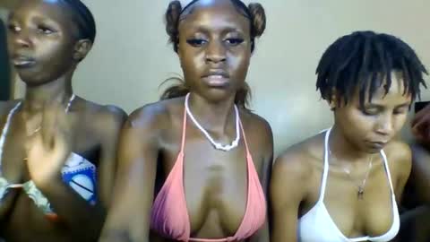 Snapshot of babydoll_230 chatting on 04-21-26, 03:50 Babydoll 230 online show from 04-21-26, 03:50