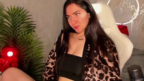 Sophia online show from 01-14-26, 04:07