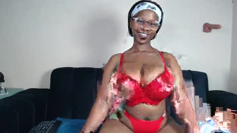 Snapshot of babyluciax chatting on 07-12-26, 04:09 babyluciax online show from 07-12-26, 04:09