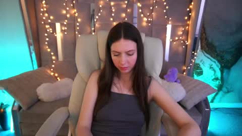 Lady Vi online show from 05-16-26, 10:36