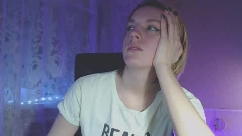 Snapshot of babymuro4ka chatting on 01-24-25, 12:09 Sonya online show from 01-24-25, 12:09