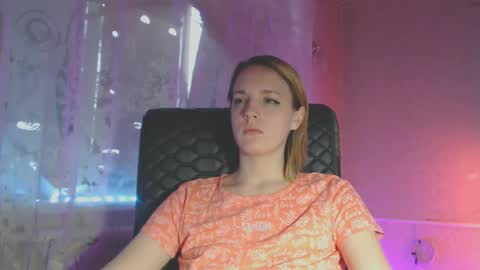 Snapshot of babymuro4ka chatting on 02-15-25, 05:19 Sonya online show from 02-15-25, 05:19