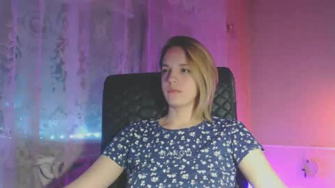 Snapshot of babymuro4ka chatting on 02-23-25, 07:28 Sonya online show from 02-23-25, 07:28