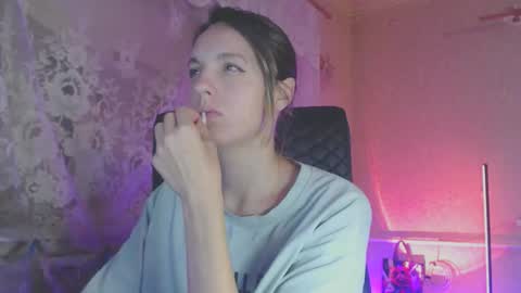 Snapshot of babymuro4ka chatting on 10-08-25, 07:22 Sonya online show from 10-08-25, 07:22