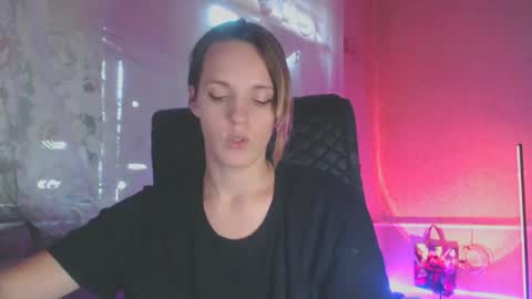 Snapshot of babymuro4ka chatting on 10-18-25, 05:21 Sonya online show from 10-18-25, 05:21