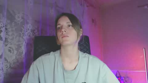 Snapshot of babymuro4ka chatting on 11-27-25, 06:43 Sonya online show from 11-27-25, 06:43