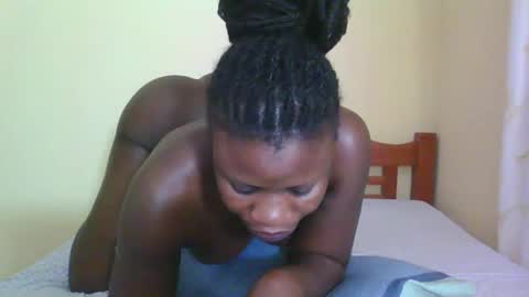 Snapshot of babyrozillah chatting on 05-10-26, 07:19 PRISCILLAH online show from 05-10-26, 07:19