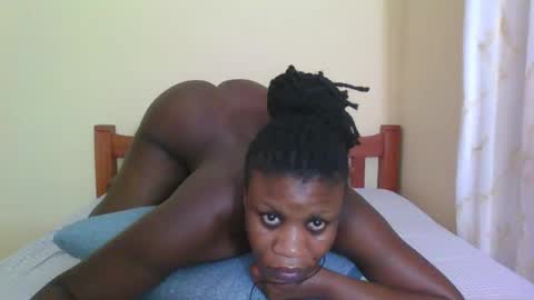 Snapshot of babyrozillah chatting on 05-22-26, 12:44 PRISCILLAH online show from 05-22-26, 12:44