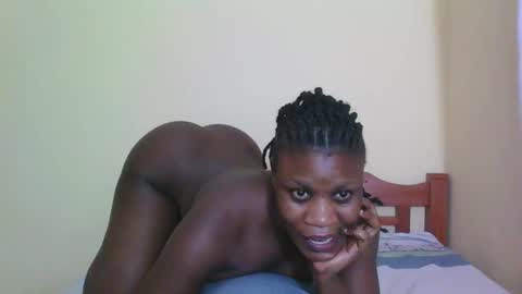 Snapshot of babyrozillah chatting on 05-29-26, 07:45 PRISCILLAH online show from 05-29-26, 07:45