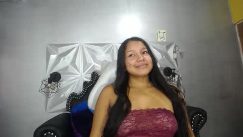 Snapshot of babyschoolgiirl chatting on 10-25-25, 11:40 Xime Lions online show from 10-25-25, 11:40