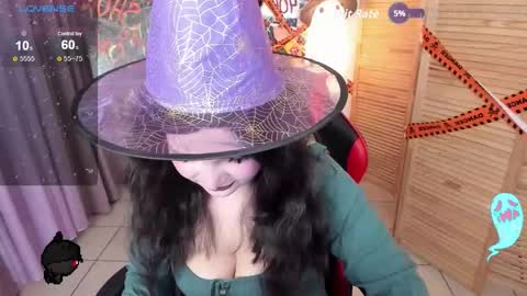 Snapshot of babyyulli chatting on 10-28-25, 08:40 babyyulli online show from 10-28-25, 08:40