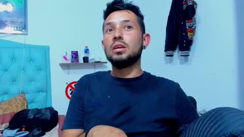 Snapshot of bad__couple_ chatting on 10-25-25, 01:35 s online show from 10-25-25, 01:35