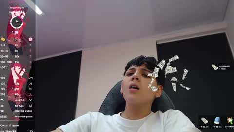 Snapshot of bad_giirl__ chatting on 12-26-24, 08:00 Anna online show from 12-26-24, 08:00