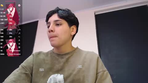 Snapshot of bad_giirl__ chatting on 02-25-25, 06:09 Anna online show from 02-25-25, 06:09