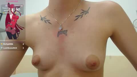 Snapshot of bad_giirl__ chatting on 10-15-25, 07:36 Anna online show from 10-15-25, 07:36