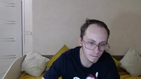 pares with love online show from 04-19-26, 08:22