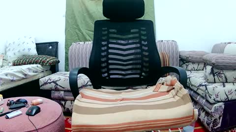 Snapshot of badboixx chatting on 12-15-24, 02:05 badboixx online show from 12-15-24, 02:05