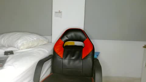 badbunny_69_ online show from 02-03-25, 11:20