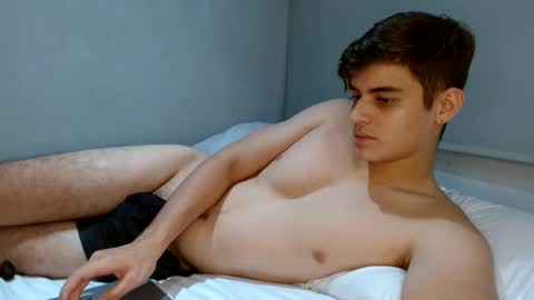 badbunny_69_ online show from 02-25-25, 09:09