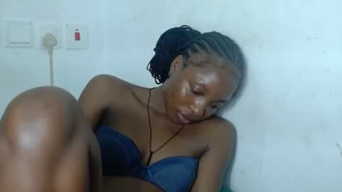 Snapshot of baddiebitchx chatting on 06-11-26, 02:53 baddiebitchx online show from 06-11-26, 02:53