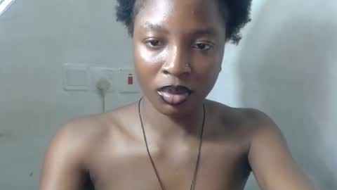 Snapshot of baddiebitchx chatting on 06-15-26, 10:45 baddiebitchx online show from 06-15-26, 10:45