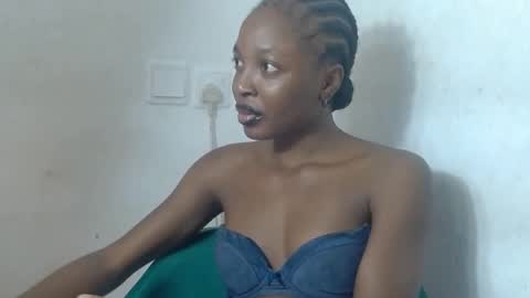 Snapshot of baddiebitchx chatting on 06-25-26, 08:19 baddiebitchx online show from 06-25-26, 08:19