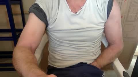 Snapshot of baddydaddyworkinghard chatting on 05-24-26, 10:48 baddydaddyworkinghard online show from 05-24-26, 10:48
