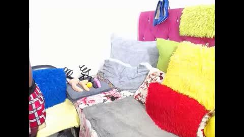 Snapshot of badgirlsexyt chatting on 02-21-26, 02:18 badgirlsexyt online show from 02-21-26, 02:18