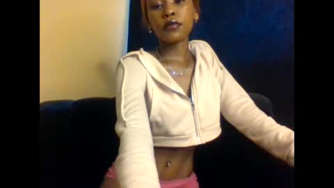 Lily. online show from 11-22-25, 10:03