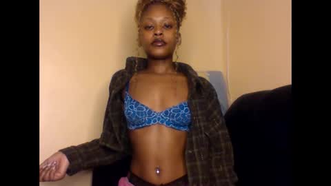 Lily. online show from 01-07-26, 04:15