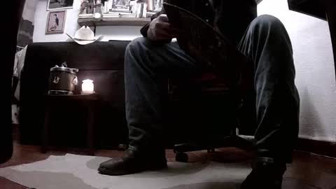 Mexican livin Off the Wall online show from 04-17-26, 03:53