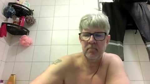 Snapshot of baggelina75 chatting on 05-17-26, 03:41 baggelina75 online show from 05-17-26, 03:41