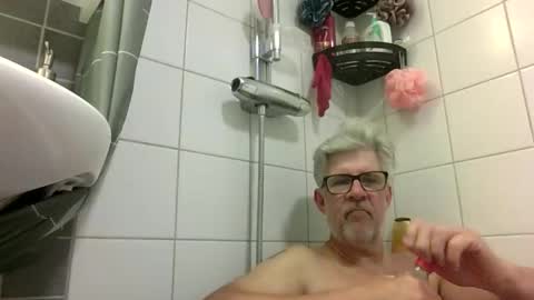 Snapshot of baggelina75 chatting on 06-02-26, 06:54 baggelina75 online show from 06-02-26, 06:54