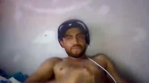 Snapshot of bagh950120pa3 chatting on 12-18-24, 10:19 EMMA95 online show from 12-18-24, 10:19