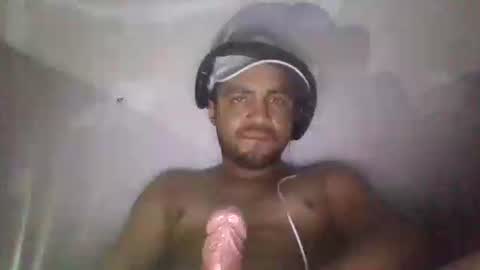 Snapshot of bagh950120pa3 chatting on 01-21-25, 05:05 EMMA95 online show from 01-21-25, 05:05