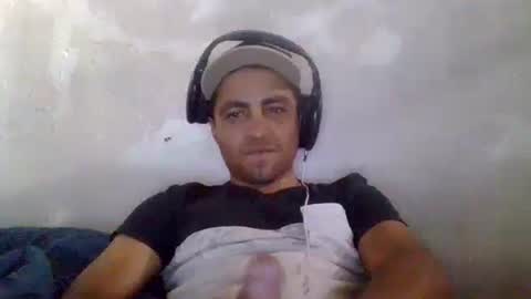Snapshot of bagh950120pa3 chatting on 02-05-25, 11:28 EMMA95 online show from 02-05-25, 11:28