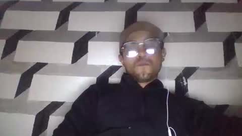 Snapshot of bagh950120pa3 chatting on 03-02-25, 10:59 EMMA95 online show from 03-02-25, 10:59